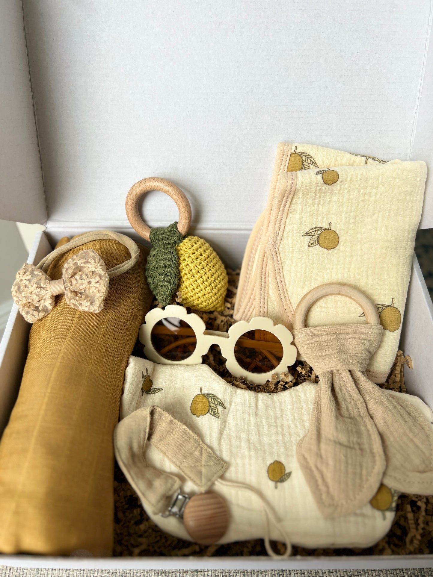 Beige Lemon Gift Box